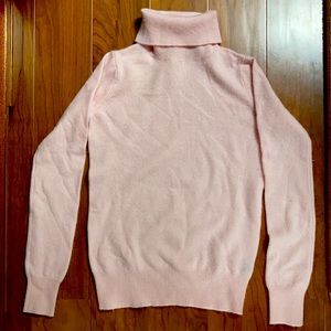 Neiman Marcus 100% Cashmere Turtle Neck